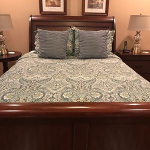 Pottery Barn Queen Duvet Cover w/ Shams